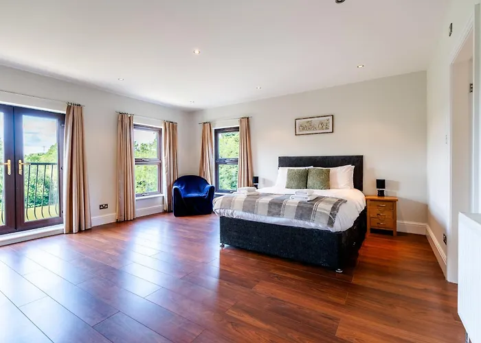 The House @ Sitwell Arms Hotel