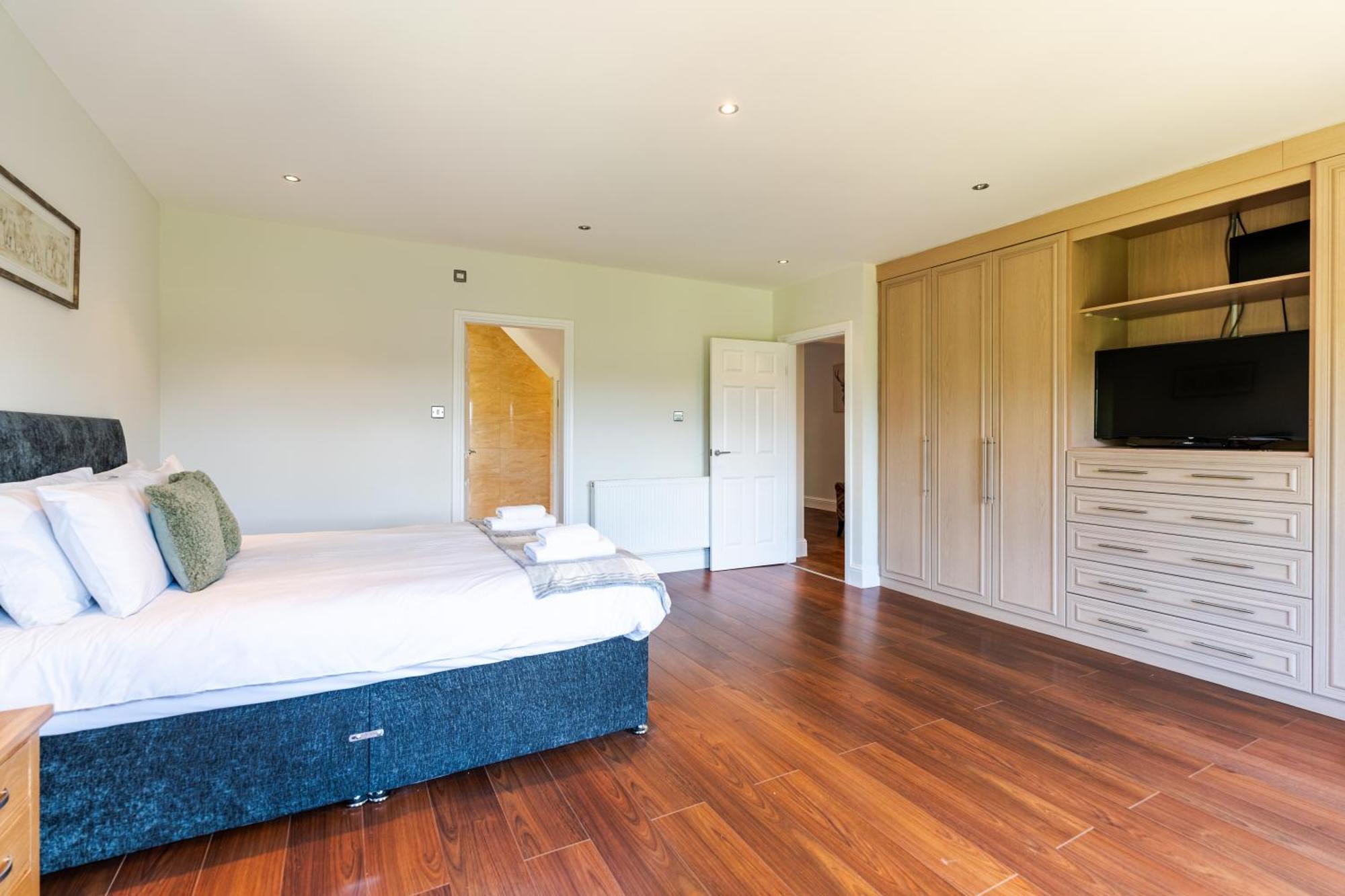 The House @ Sitwell Arms * Renishaw